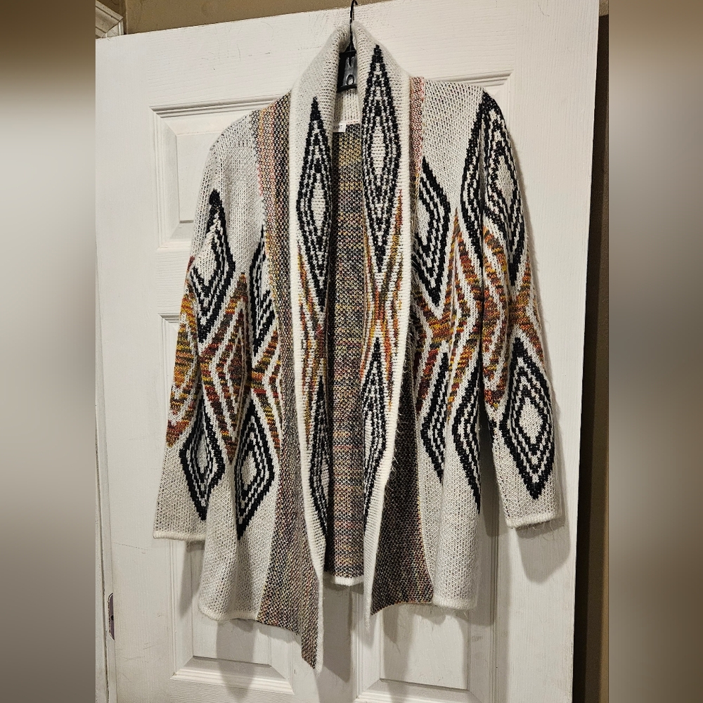 WOVEN HEART CARDIGAN